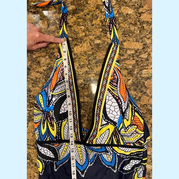 Swimsuit ~ Women’s ~ One Piece ~ Bright, Backless, Geometric Designs ~ Brand New - Picture 11 of 16